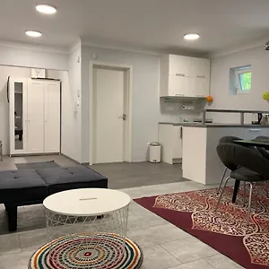  Apartman Stefánia